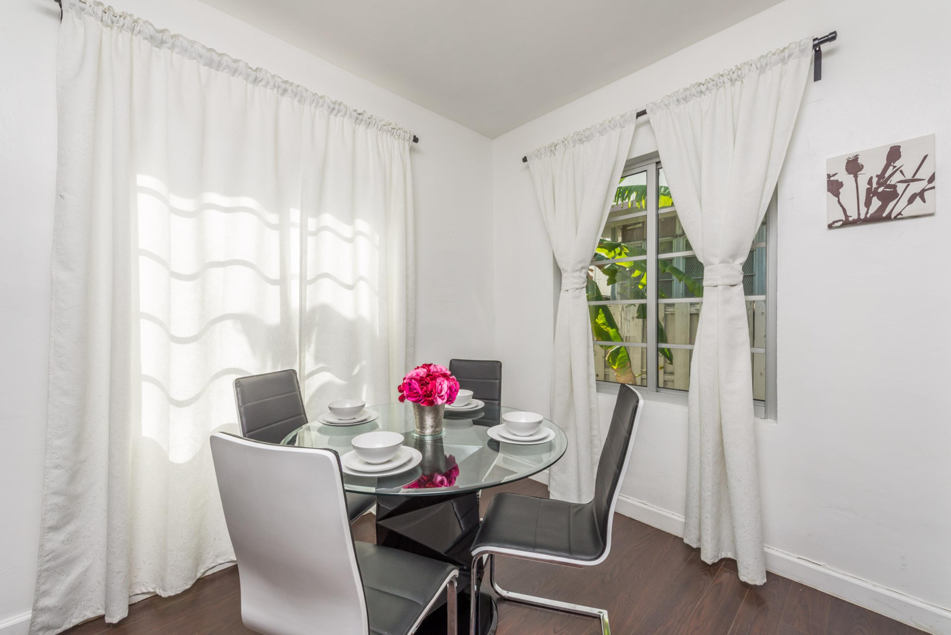 Casa Gaby Part Of The Oasis Casita Collection * Miami Beach